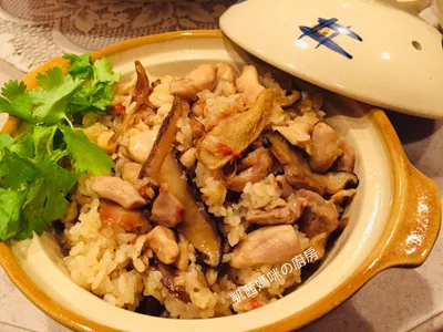 參考食譜 : 香菇麻油雞飯🎶