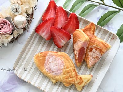 草莓煉乳湯圓爆漿鯛魚燒