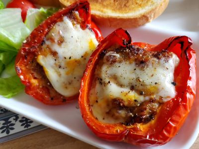 參考食譜 : 甜椒鑲肉（起司口味）