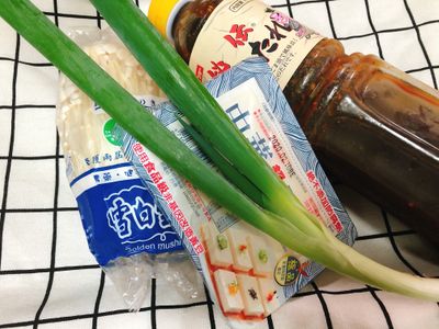 超簡單懶人料理：金針菇燴嫩豆腐