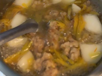 金針蘿蔔排骨湯