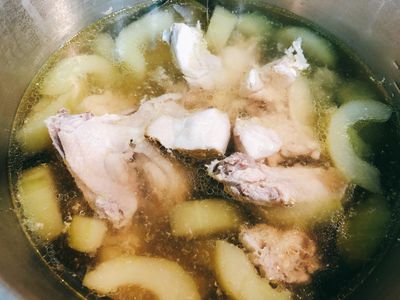 蔭冬瓜大黃瓜雞湯/一指搞定電鍋料理