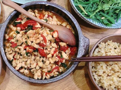 參考食譜 : 泰式打拋雞（雞胸肉）