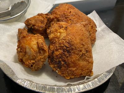 防疫耍廢最適合之鮮嫩多汁的炸雞來了