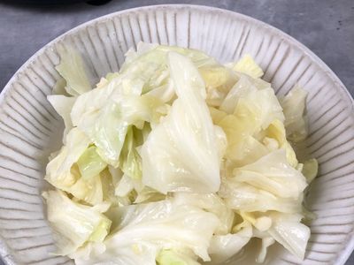 參考食譜 : 蒜味爽脆高麗菜/水油炒2分鐘上菜