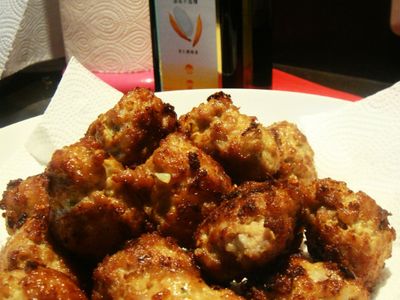 [黃金玄米油Home料理]炸肉丸子
