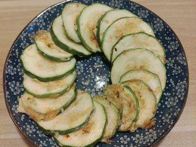 參考食譜 : 蛋煎櫛瓜