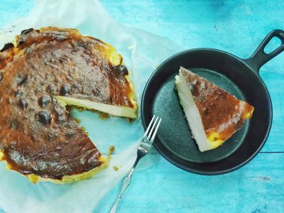 參考食譜 : 【氣炸料理】超簡單巴斯克乳酪蛋糕