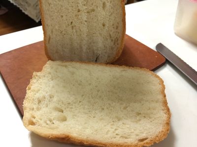 參考食譜 : 鮮奶油吐司（麵包機）