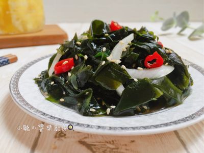 涼拌洋蔥海帶芽