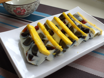 參考食譜 : 【家常菜】三色蛋(電鍋料理)