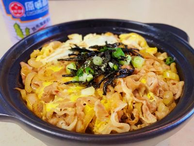 參考食譜 : 他人丼飯（豬肉雞蛋丼飯）【一鍋到底料理】