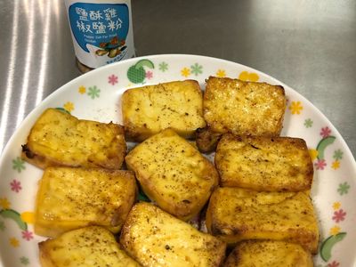 參考食譜 : 廢人料理 - 炸雞蛋豆腐 （氣炸鍋）