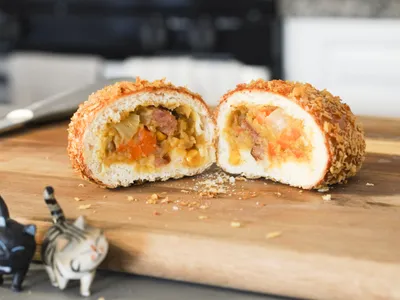 參考食譜 : 用氣炸鍋都可以製作的【免揉日式咖喱麵包】