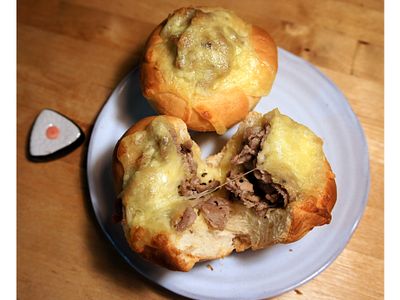 餡料適合低醣飲食的★焗烤豬肉★麵包碗