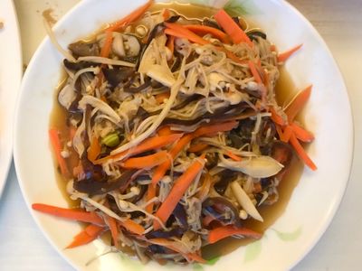 金針菇炒木耳素食