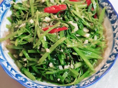 蝦油空心菜ผัดผักมันกุ้ง