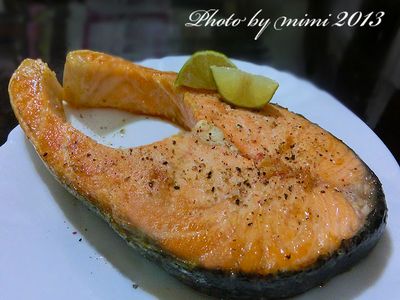 參考食譜 : 香煎鮭魚