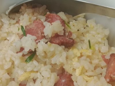 參考食譜 : 臘肉蛋炒飯