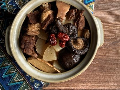 參考食譜 : 【老菜脯蘿蔔羊肉燉湯】燉湯強健補身