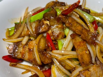 洋蔥炒五花肉