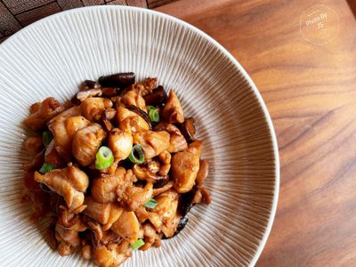 參考食譜 : 香菇滑雞