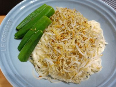 簡單快速健康~吻仔魚秋葵麵線~補充DHA