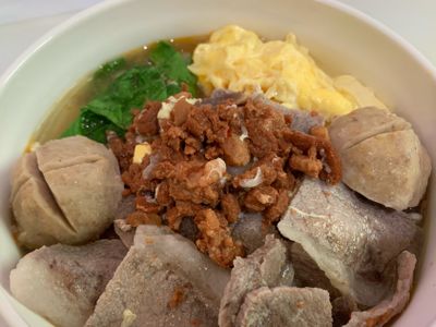 方便快速的肉醬豬肉湯麵