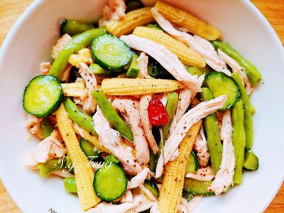 參考食譜 : 蔥油雞絲拌時蔬