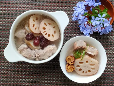 無毒有藕之蓮藕紅棗排骨湯