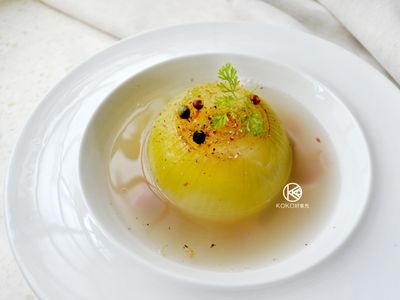 參考食譜 : 整顆洋蔥湯