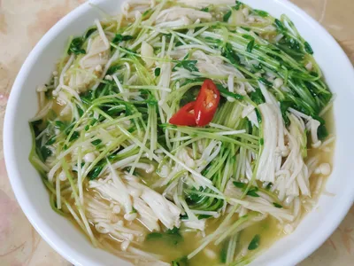 奶油金菇小豆苗