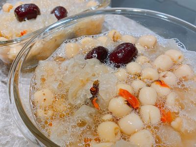 紅棗枸杞銀耳蓮子湯