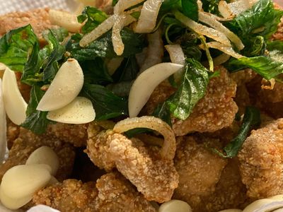 參考食譜 : 無骨鹹酥雞