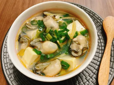 薑絲豆腐蚵仔湯