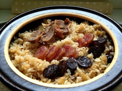 參考食譜 : 臘味煲仔飯