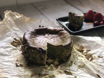 有斑點的抹茶巴斯克乳酪蛋糕(減醣版)