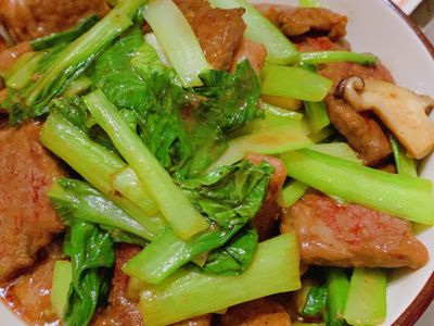 牛小排炒青江菜