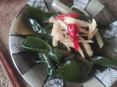 涼拌薑絲海帶結