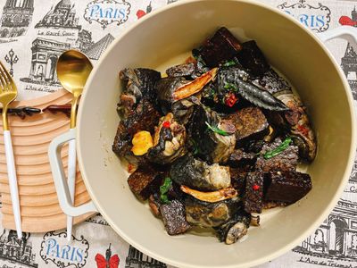 參考食譜 : 米血三杯雞