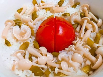 (大同電鍋)整顆番茄飯