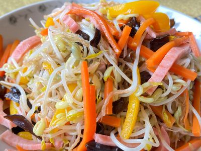 紅黃黑炒綠豆芽*萍姊