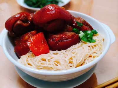 梅子豬腳麵線+燙青菜