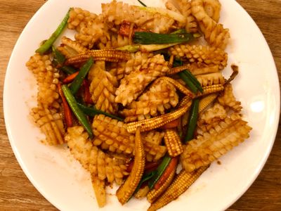 參考食譜 : 蔥爆沙茶花枝