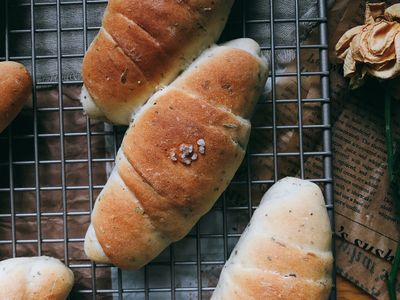 「少油版」超香的意式香料黃油麵包卷