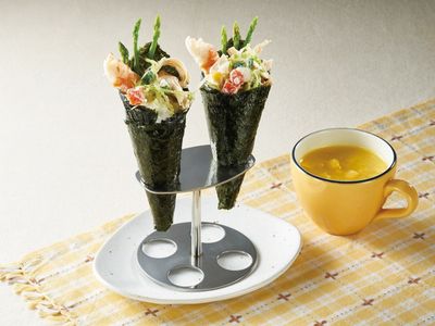 參考食譜 : 雞肉鮮蝦蘆筍手卷