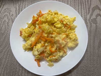 洋蔥紅蘿蔔炒蛋