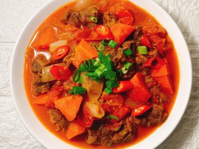紅咖哩牛腩