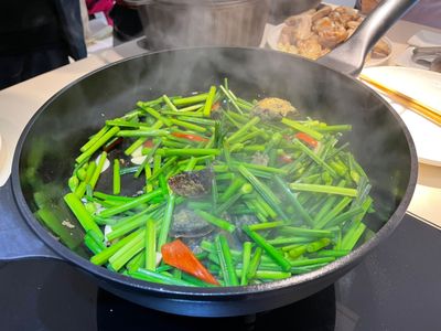 韭菜花辣炒皮蛋-深炒鍋