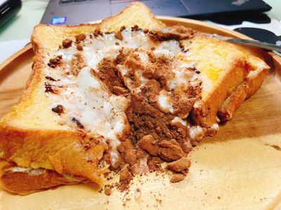 港式漏奶華簡單好吃嘴髒髒😍